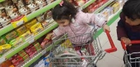 با بد قلقی «کودک»هنگام «خرید کردن» چطور برخورد کنیم؟